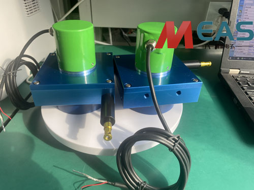 拉繩位移編碼器一般選用串行輸出或總線型輸出