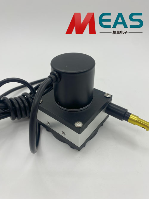 拉繩位移傳感器為生產(chǎn)線的智能化管理提供了堅實的數(shù)據(jù)支撐